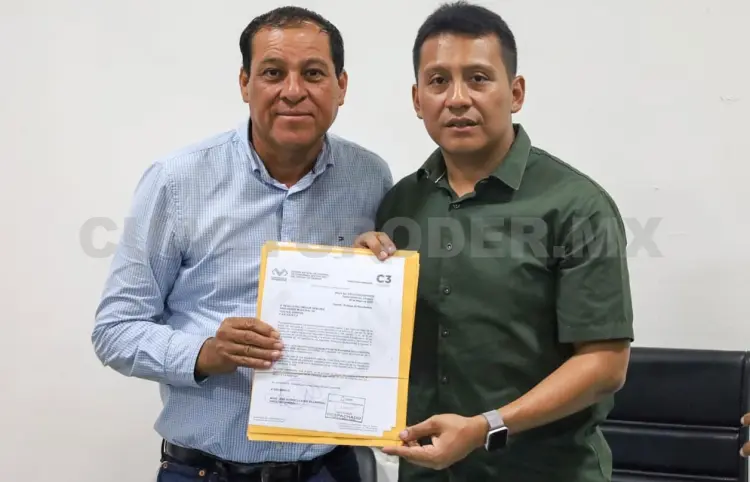Entregan resultados de exámenes de control y confianza