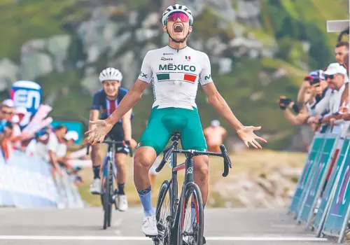 Isaac gana la carrera del Cycling Stars Criterium