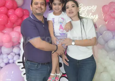 Los 4 años de Leonora