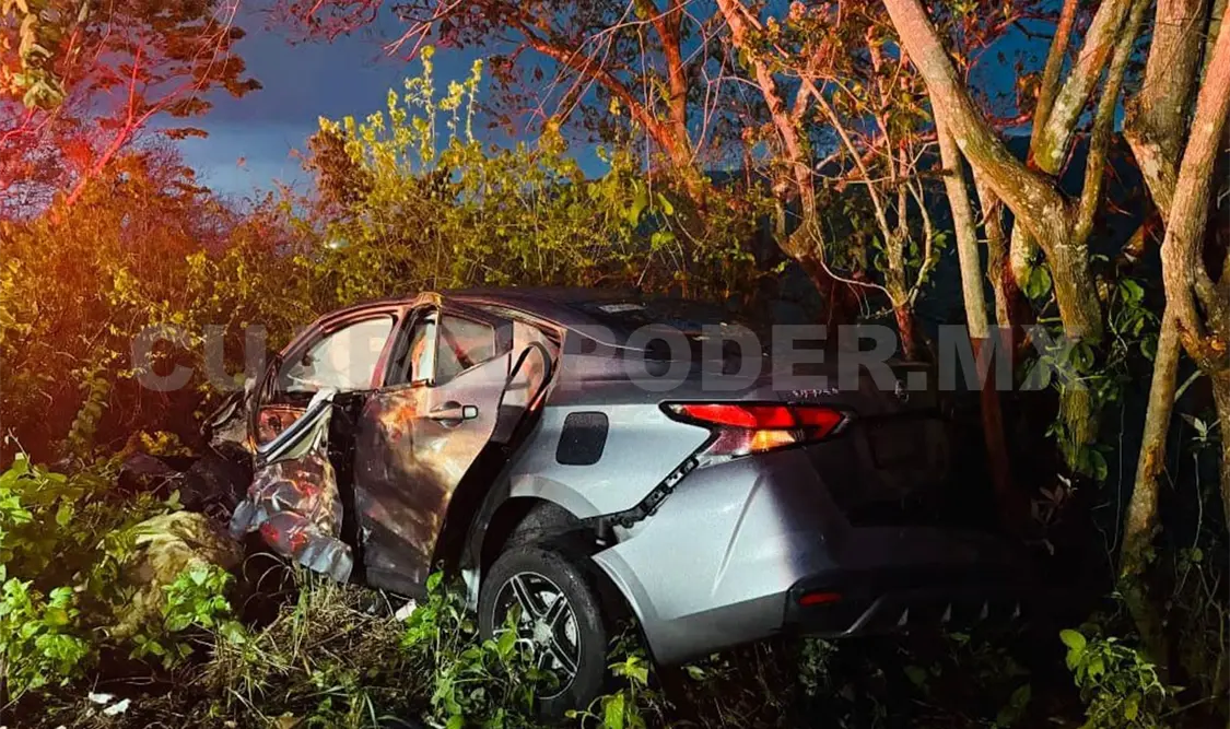 La colisión entre un automóvil y una camioneta, sucedió en el crucero Llano San Juan. Ulises Villalobos / CP
