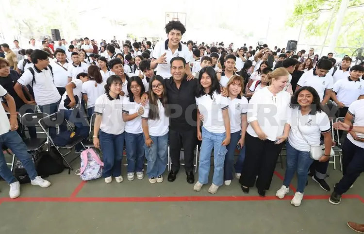 Eduardo Ramírez impulsa la educación en el Cobach 234