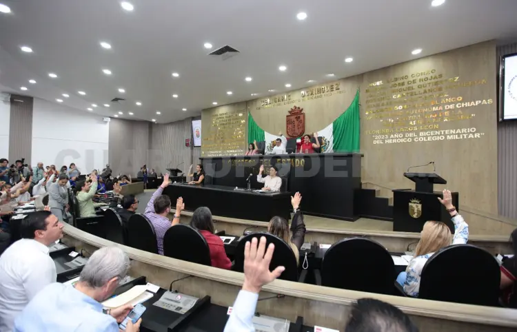 Legislan contra las terapias de conversión