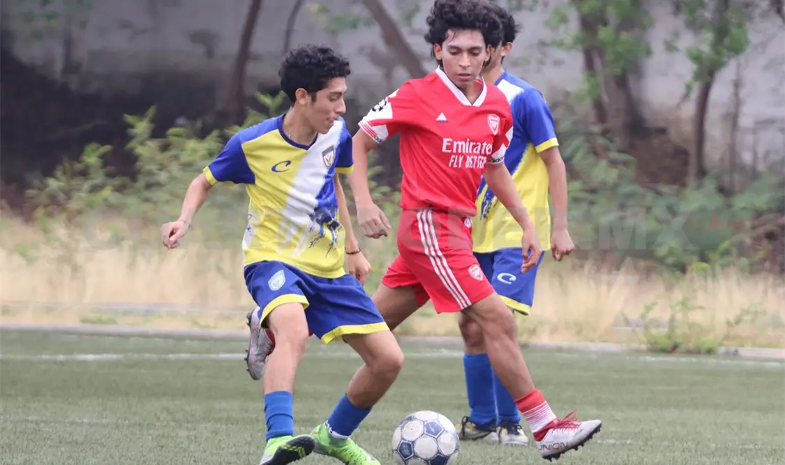 El partido entre Deportivo Sumedic y Atlético Tuxtla Pistones finalizó con empate sin goles, tras un duelo muy táctico y defensivo. Diego Pérez/CP