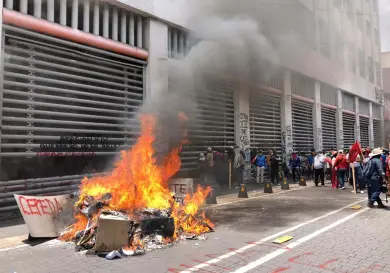La CNTE causa destrozos en edificio del SNTE