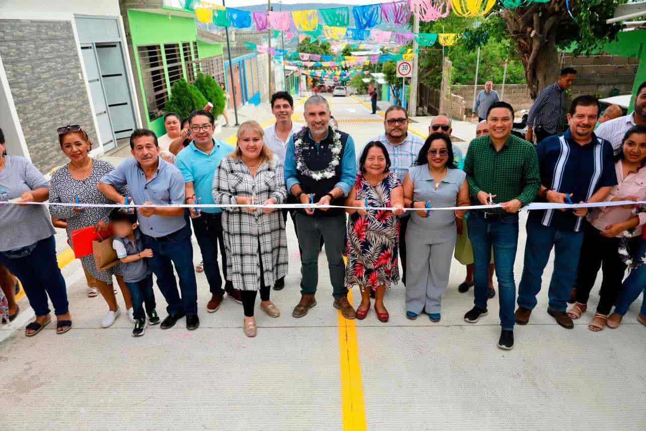 Vecinas y vecinos de Loma Bonita estrenan nueva calle gracias al programa "Calles Felices": Angel Torres