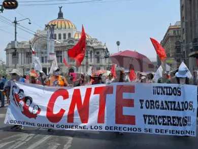 CNTE anuncia receso de movilizaciones y regreso a clases, pero mantiene exigencias al gobierno