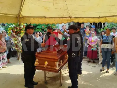 Dan el último adiós a comandante Guillermo Cortés