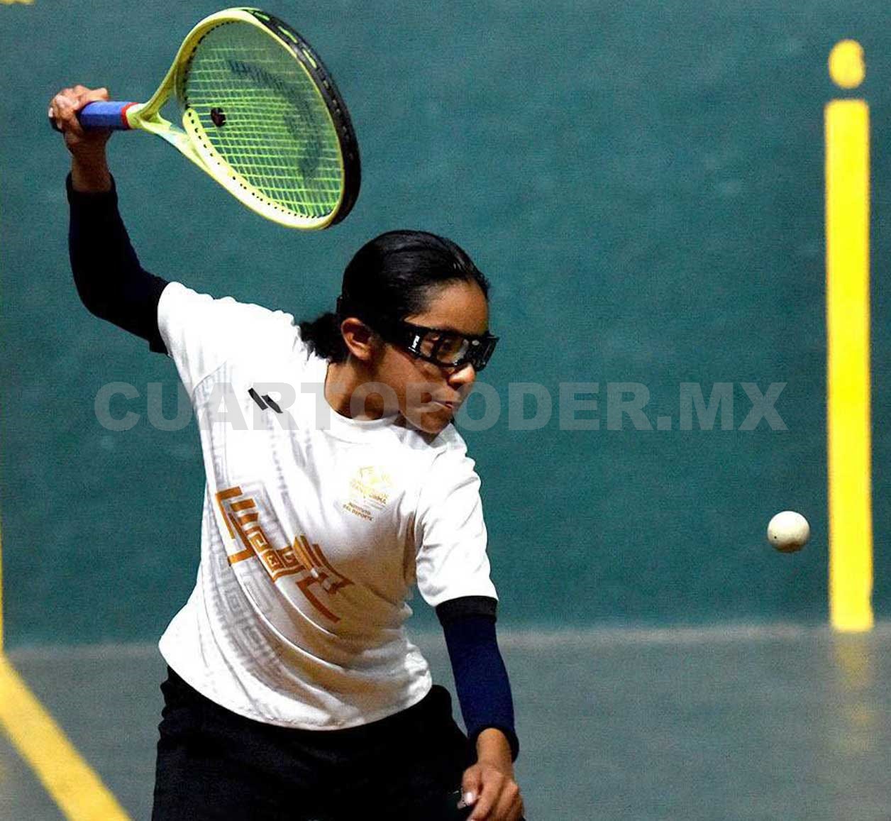 Ámbar Hernández gana oro en Frontón