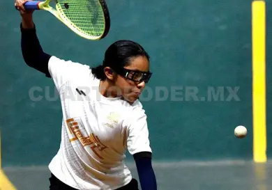 Ámbar Hernández gana oro en Frontón