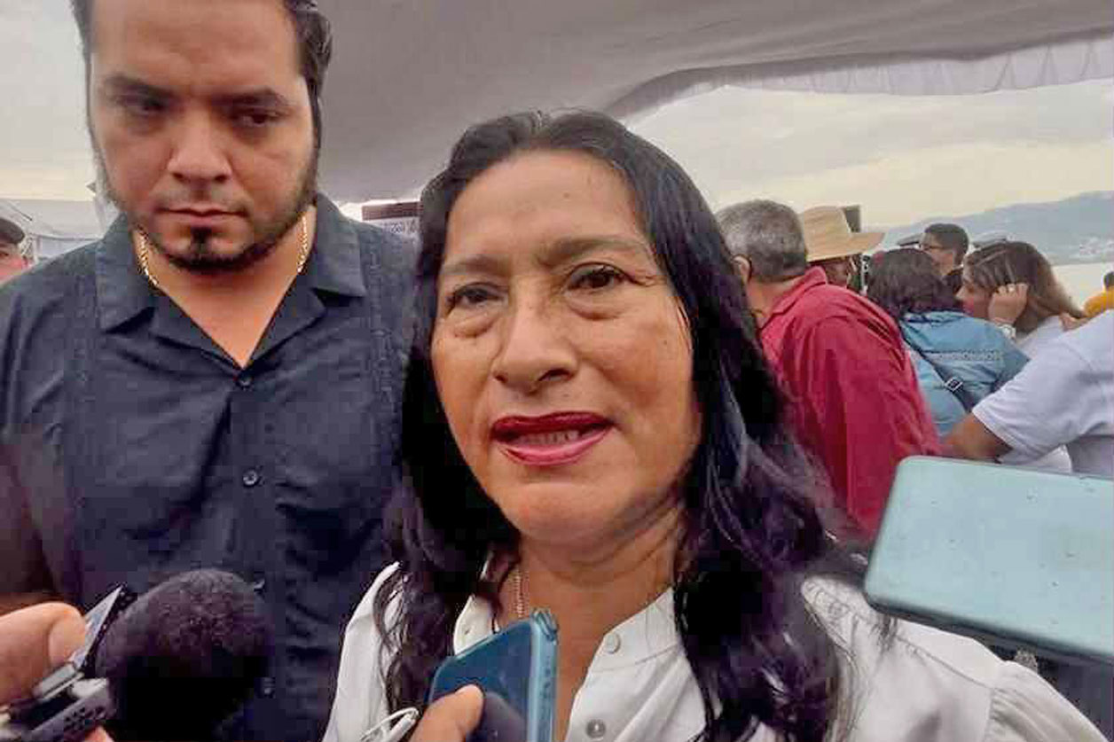 Alcaldesa se ampara por denuncia en su contra