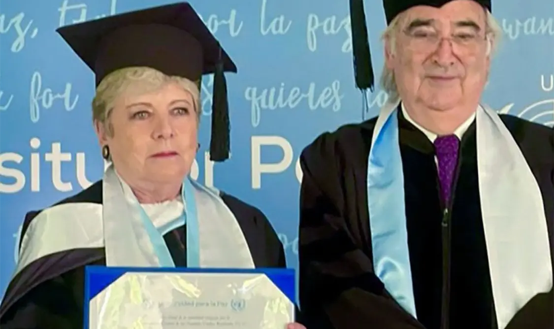 La secretaria Bárcena agradeció la distinción. Cortesía