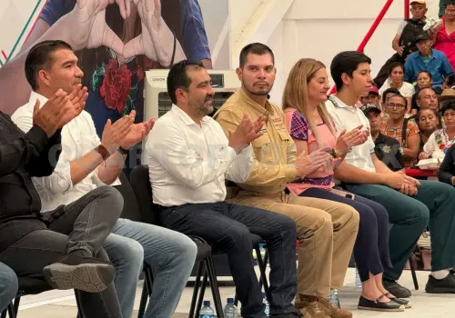 Secretario de Seguridad atestigua entrega de apoyos
