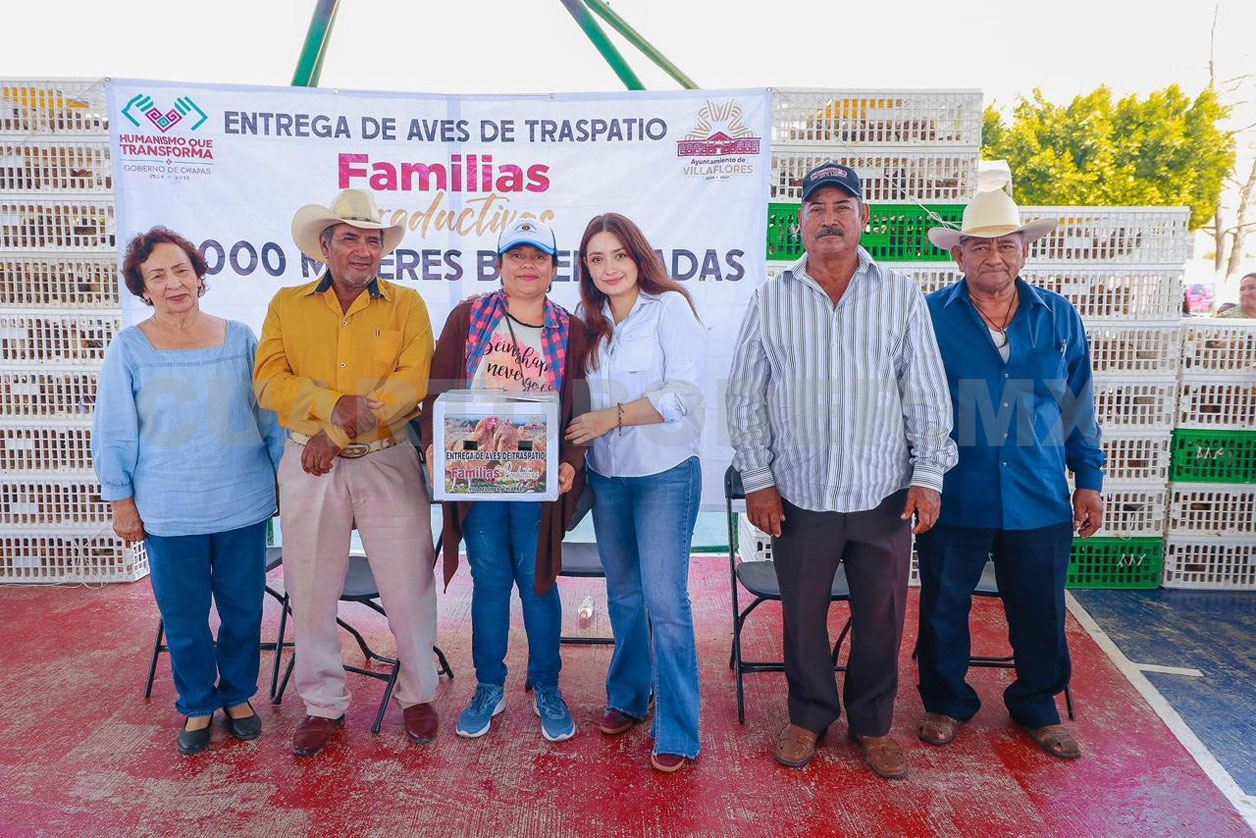 Impulsa Valeria Rosales la economía familiar