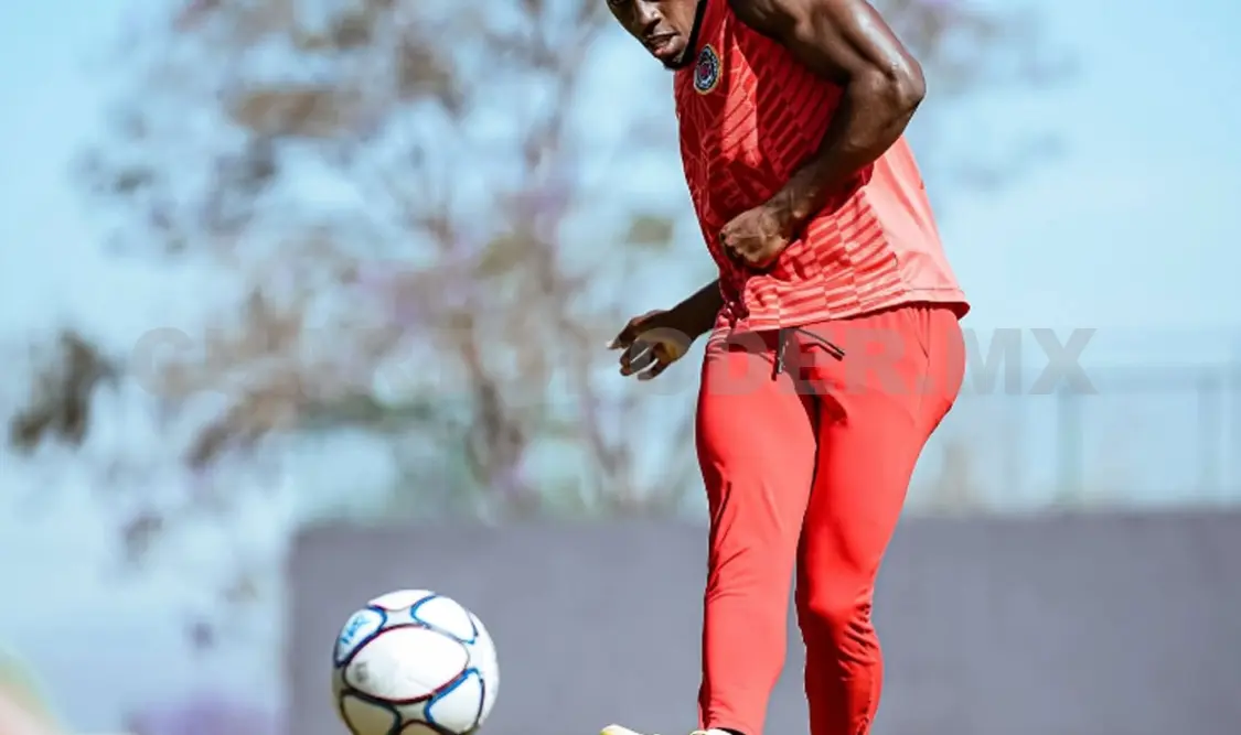 Juan Camino se destaca por su buen manejo de balón y golpeo certero. Agencias