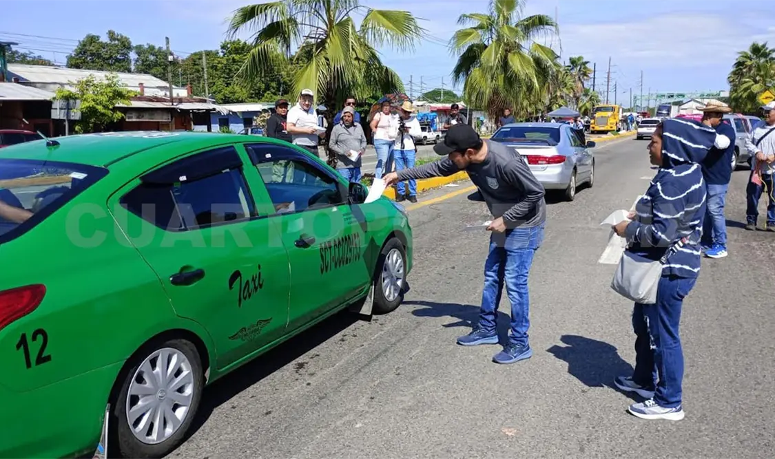 Tras bloquear y generar molestias, y no obtener respuesta a demandas, se retiraron. Ramón García / CP