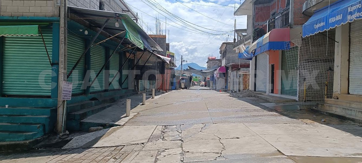Cierran comercios en Las Champas