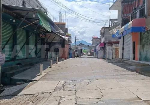 Cierran comercios en Las Champas
