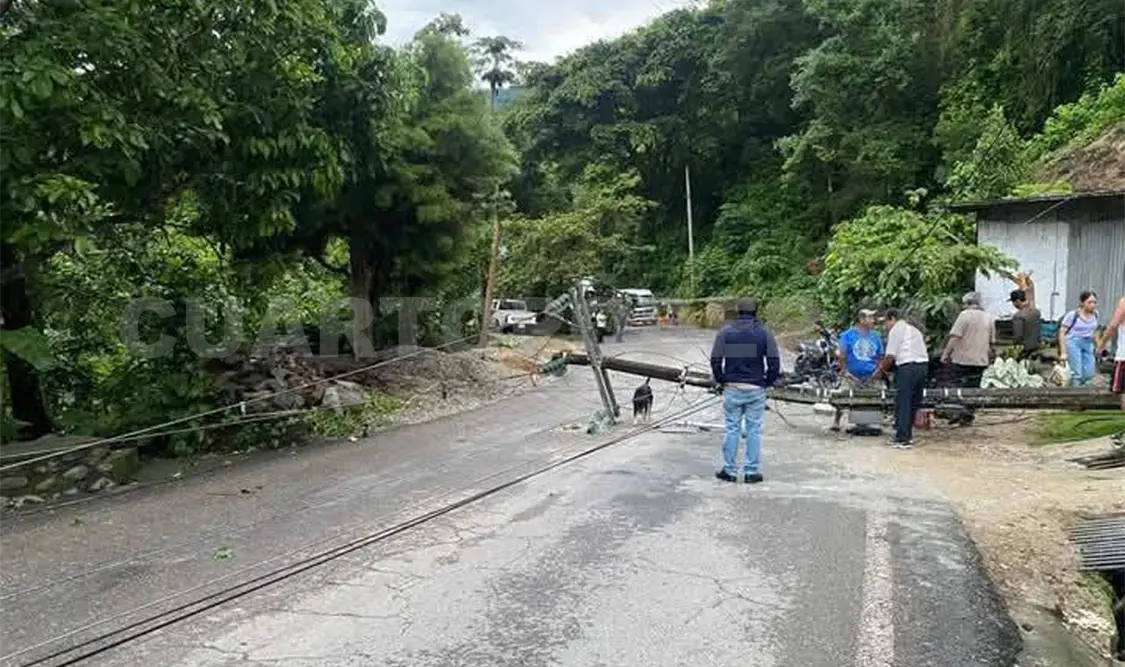 Reportaron el reblandecimiento de un cerro cercano a una comunidad. Víctor Sánchez / CP