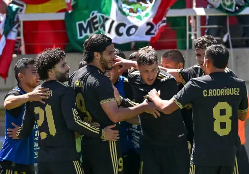 Tricolor vence a Turquía y halla un poco de paz