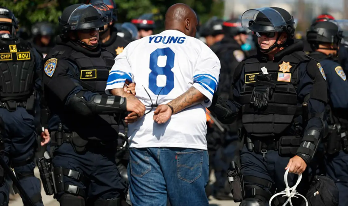 Con redadas, Trump busca elevar su aprobación