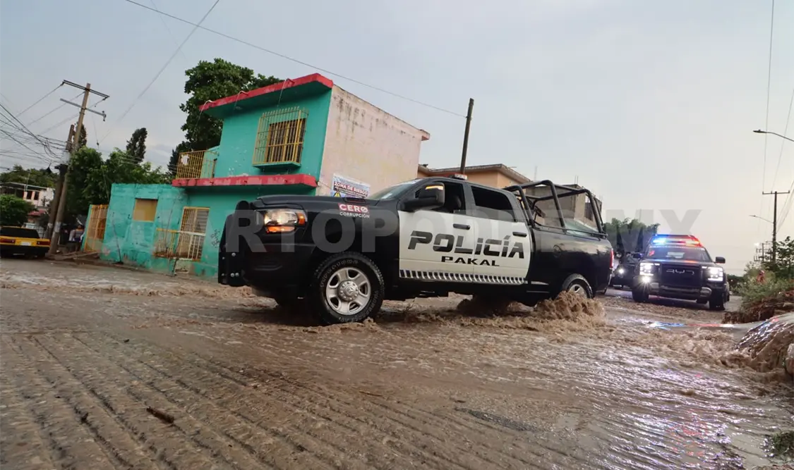 Las intensas lluvias que han azotado esta semana a Tuxtla han causando múltiples inundaciones. Carlos López / CP