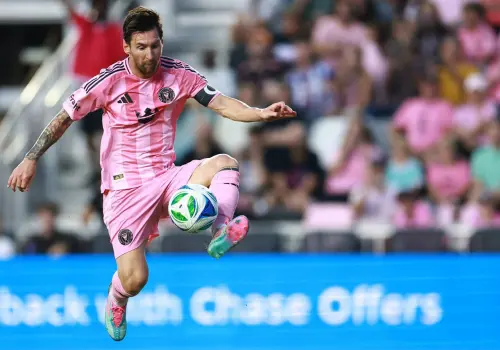 Messi abre el telón del nuevo formato