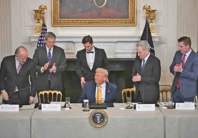 Trump celebra su cumpleaños 79 más millonario