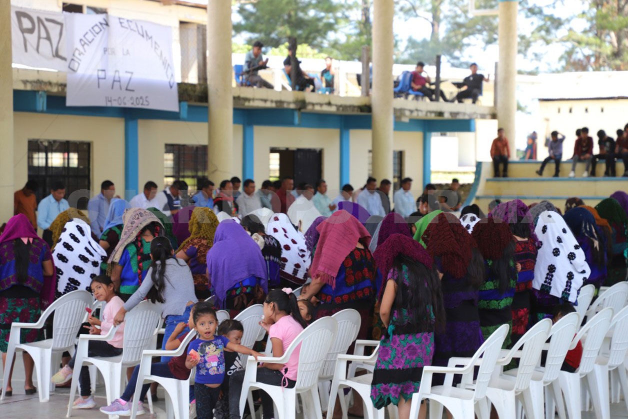 Católicos realizan jornada de oración en Chenalhó