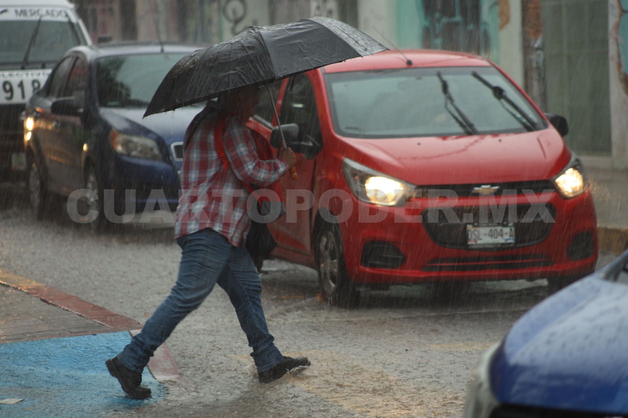 Ciclón y lluvias extremas amenazan al estado