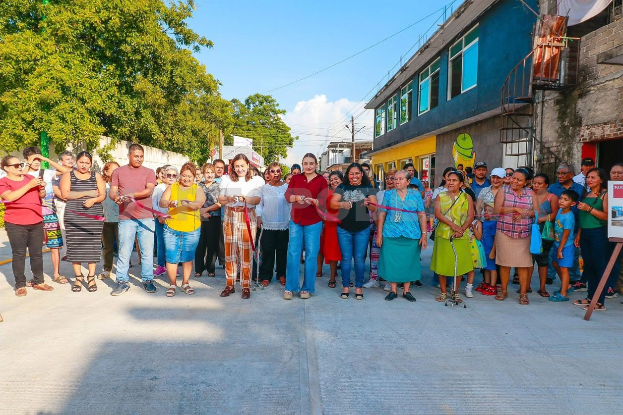 Inaugura Valeria Rosales nueva vialidad en Villaflores