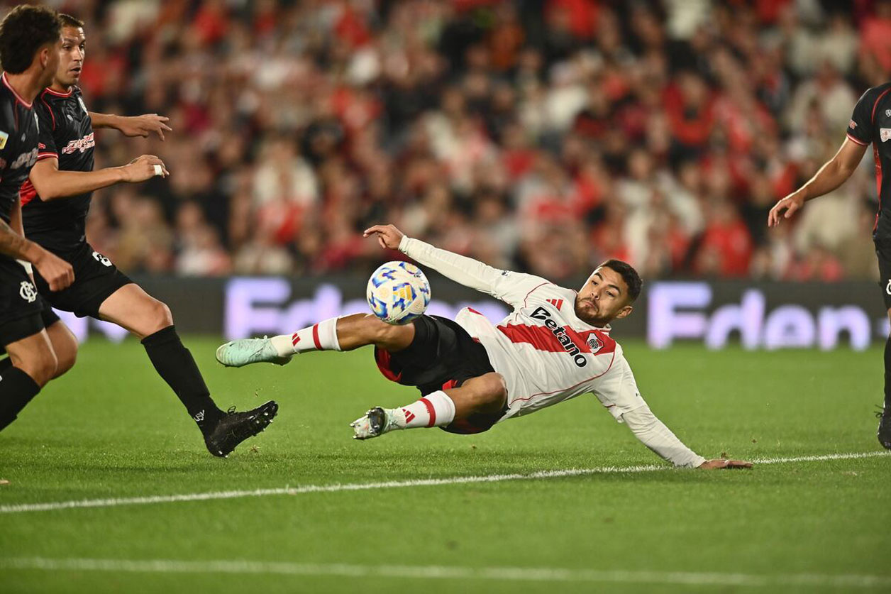 River Plate se mide hoy con Urawa Reds