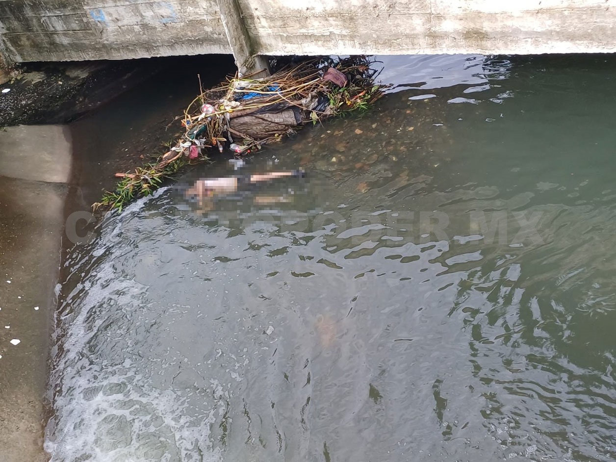 Fallece al caer a río con todo y motocicleta