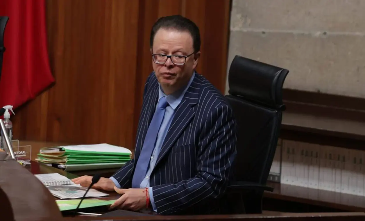 Presidencia del Tribunal le corresponde a Bátiz Presidencia del Tribunal le corresponde a Bátiz