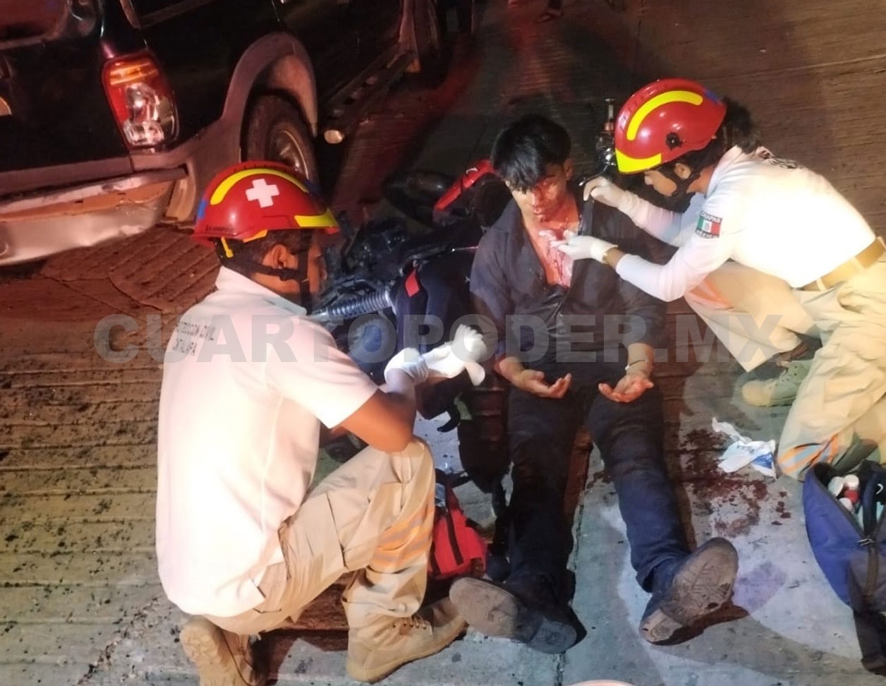 Acaba con la cabeza abierta tras derrapar