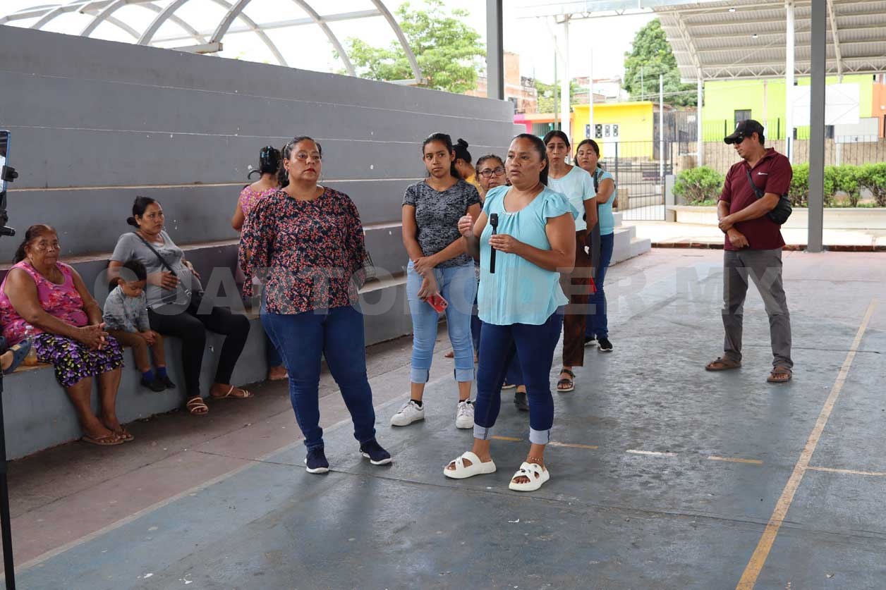 Padres piden el recurso de las cuotas escolares