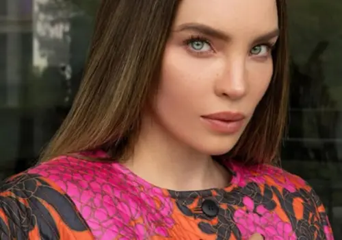 Belinda se burla de Ángela Aguilar