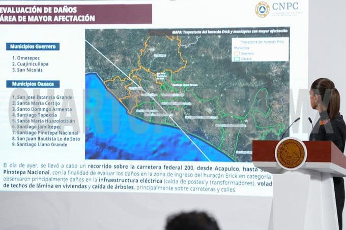 Huracán Erick deja severos daños en 12 municipios de Guerrero y Oaxaca