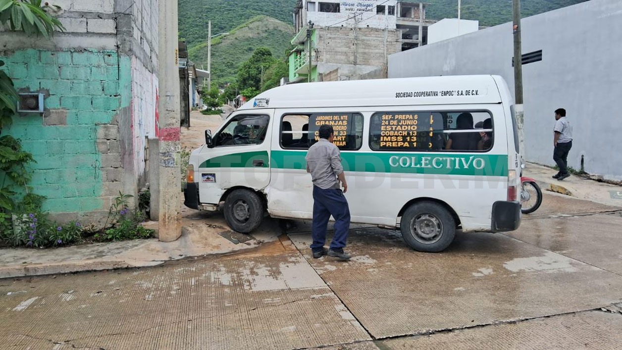 Colectivazo en la colonia Las Granjas; tres heridos