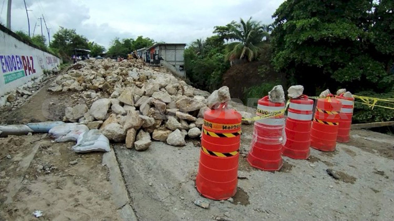Rehabilitan puente pluvial tras 20 años de abandono