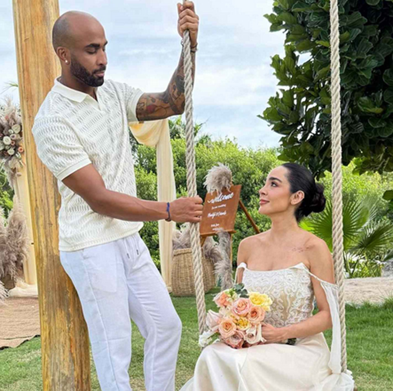 Manelik y Caramelo se casan