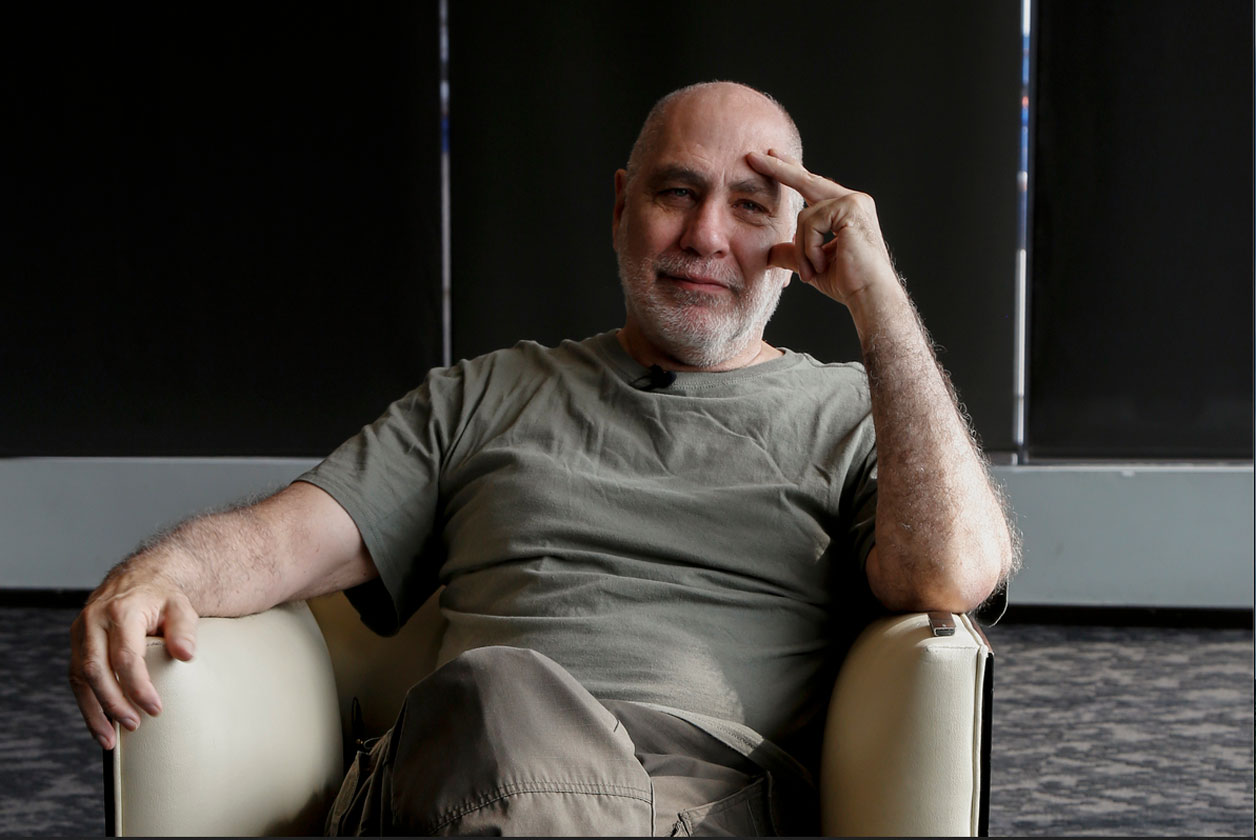 Guillermo Arriaga publica El hombre