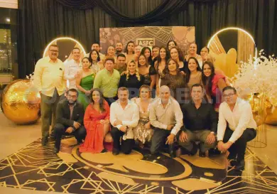 Padres de familia pasan gran velada