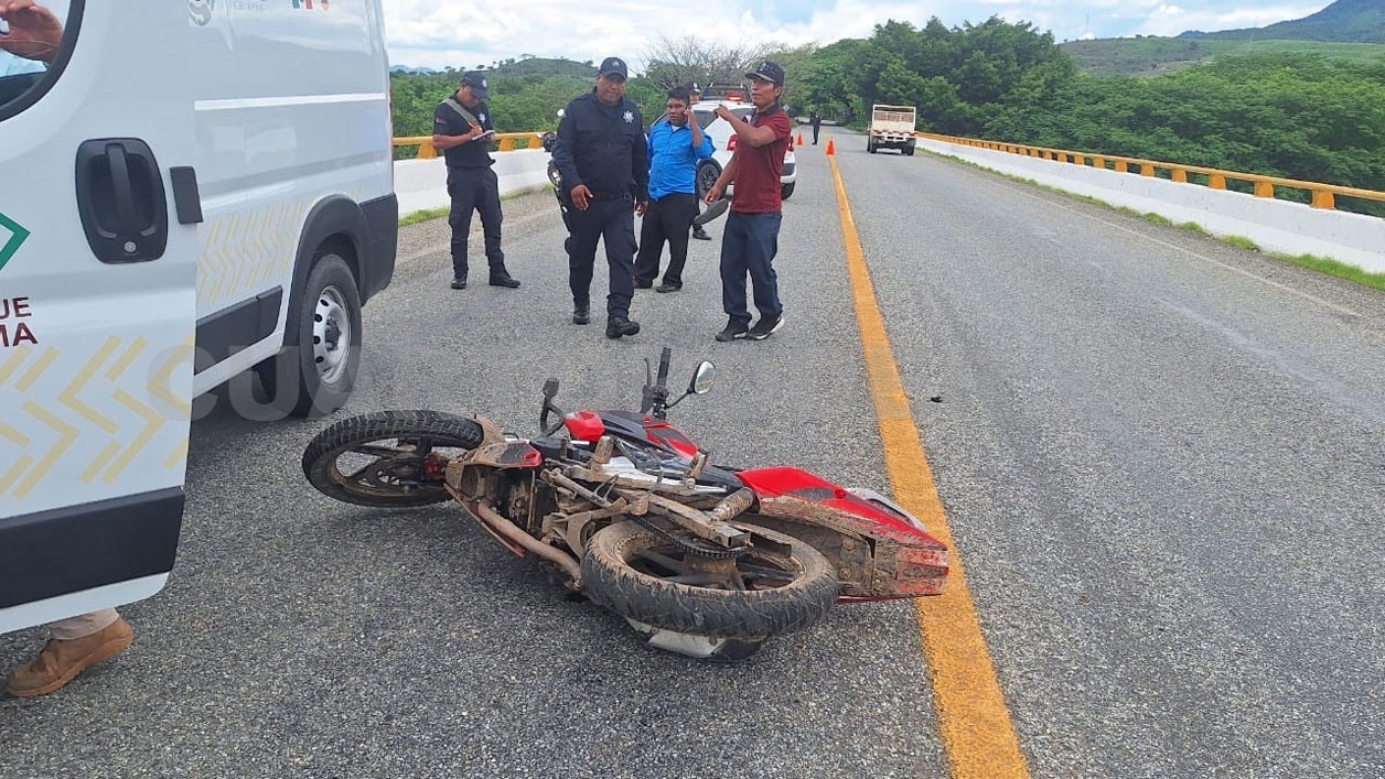 Motociclista es atropellado en carretera federal
