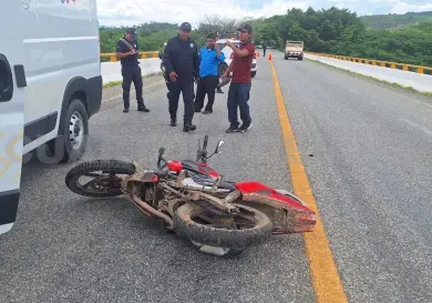 Motociclista es atropellado en carretera federal