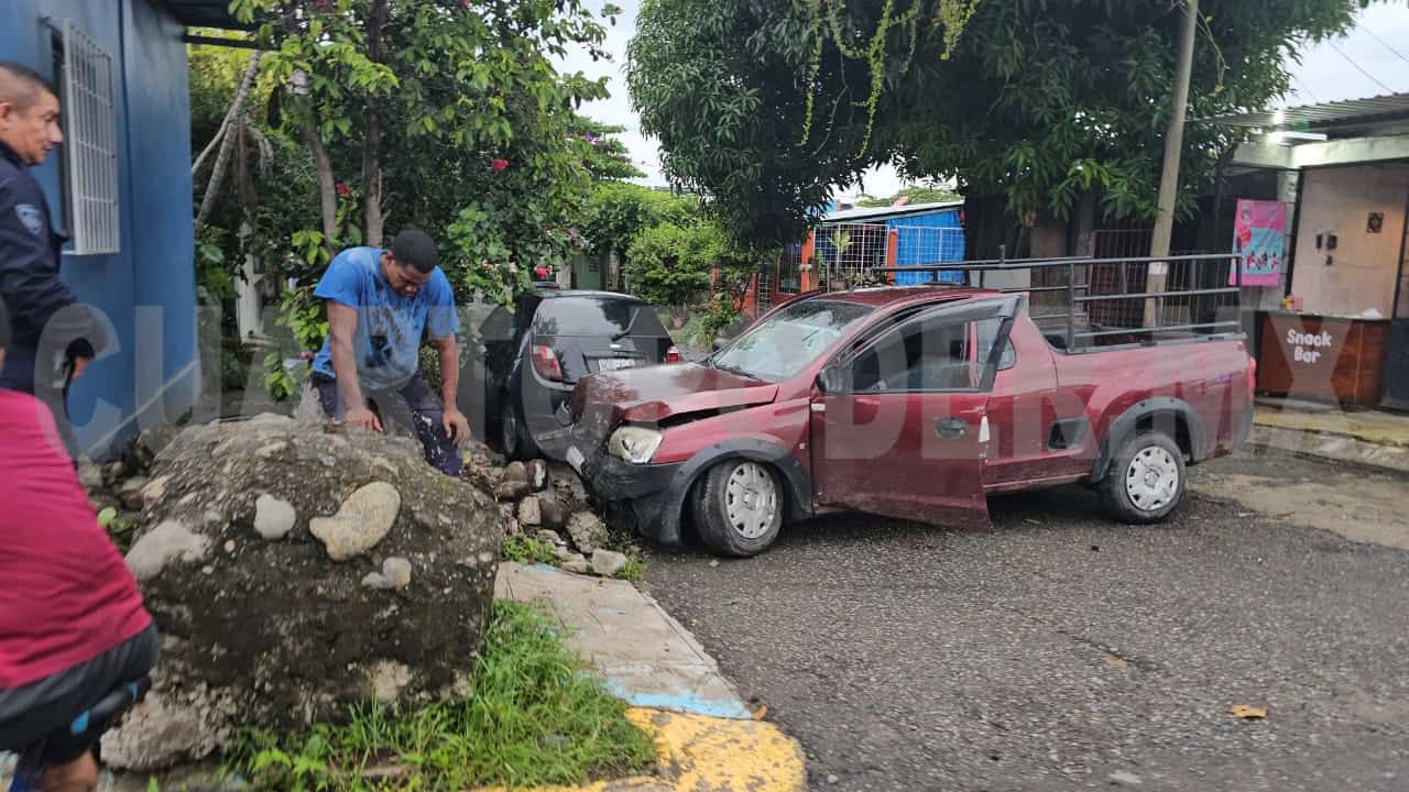 Venezolano embiste a una adolescente