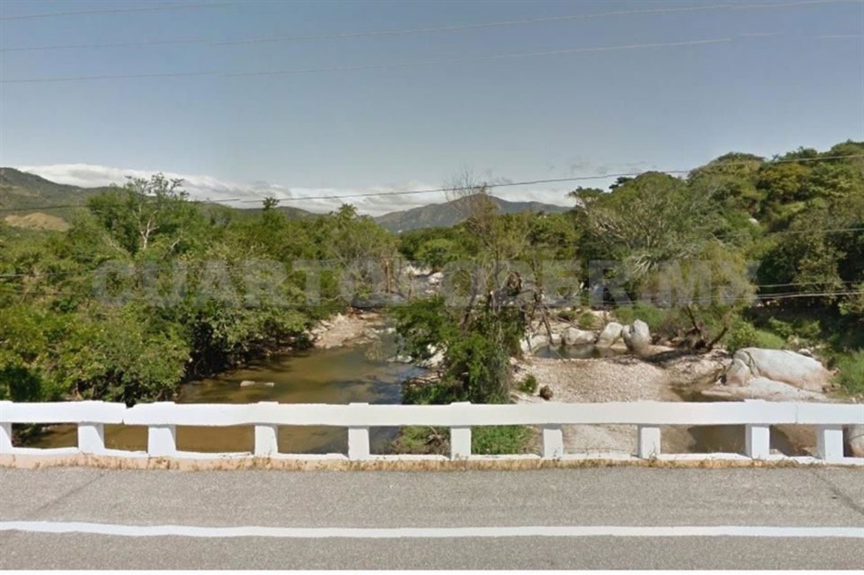 Se desborda río Lagartero; familias y casas afectadas