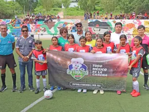 Van ocho por la gloria del Futbolito Bimbo