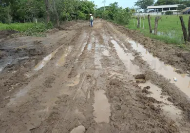 Obra de tren afecta el acceso a comunidades