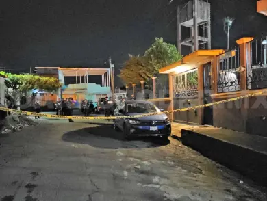 Motoristas ejecutan a balazos a joven