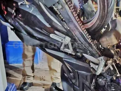 Pierde la vida tras impactar su motocicleta deportiva